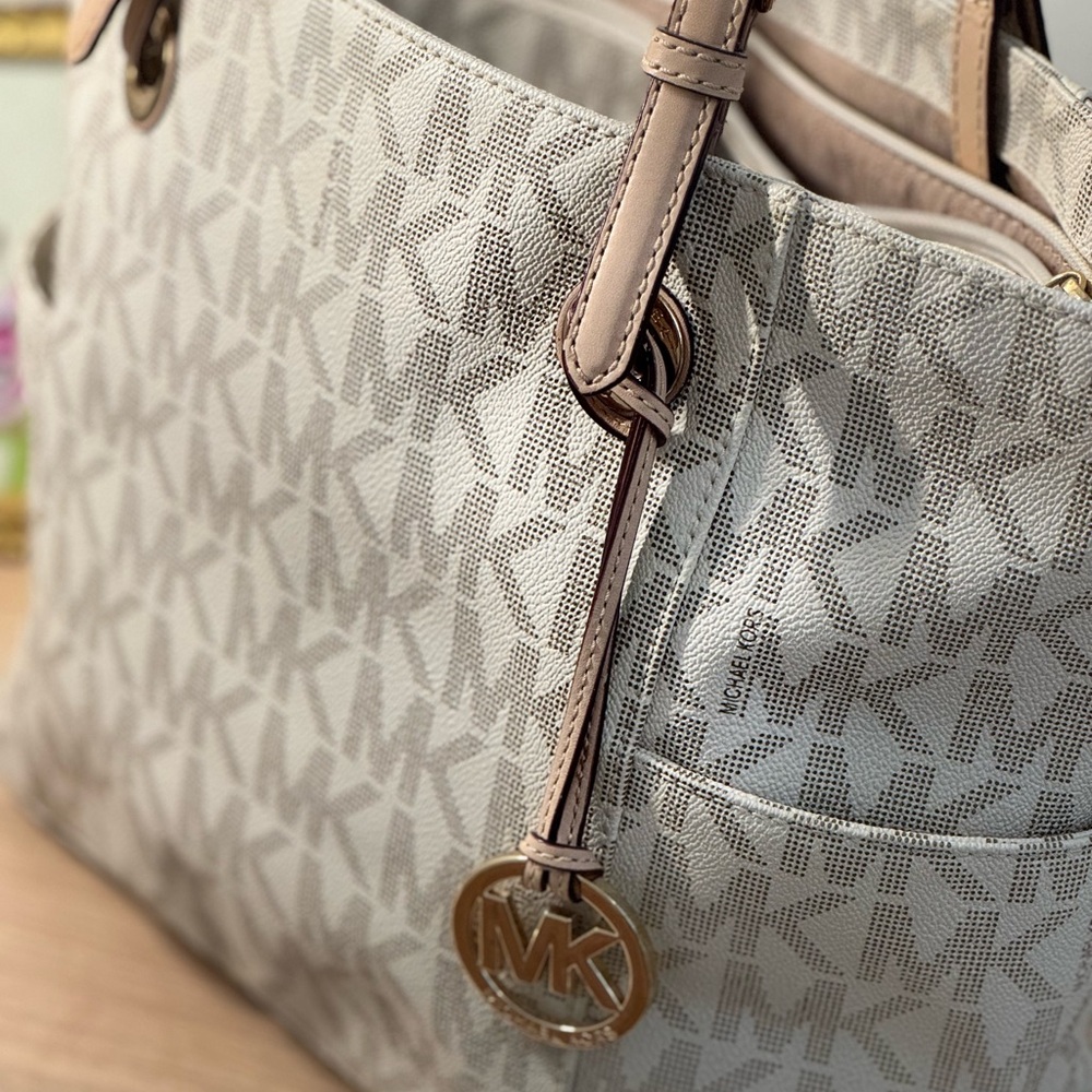Michael Kors Light Beige MK Logo Tote with Beige Straps - Picture 4 of 13